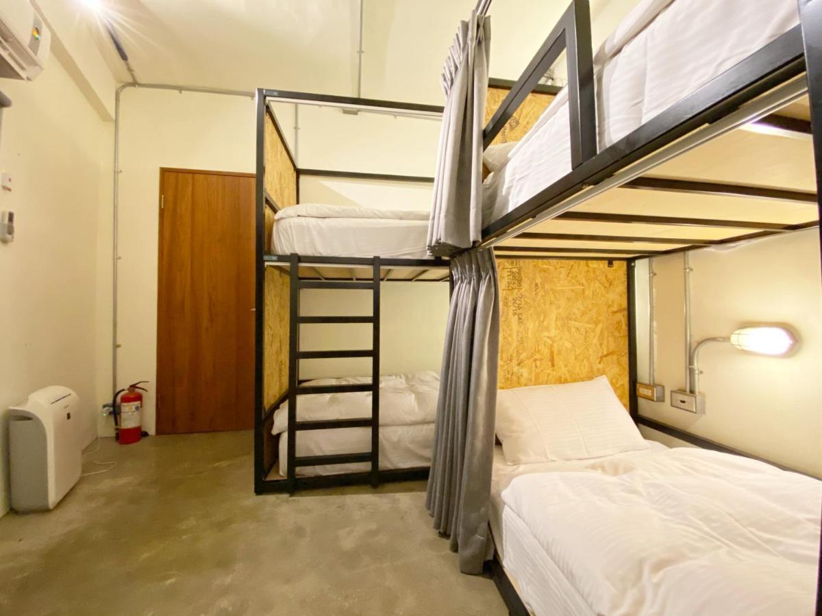 Fengjia Living Lab Hostel Taichung Exterior foto